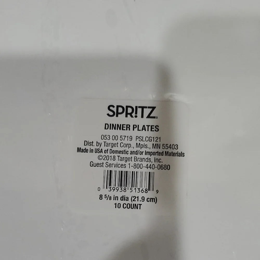 Spritz Pink Llama Party Plates